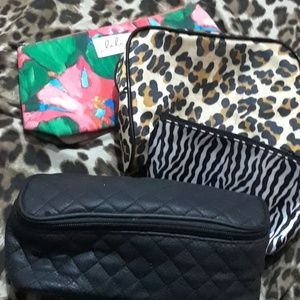 4 cosmetic bags
